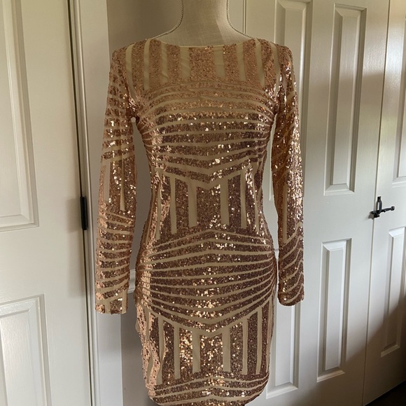 Gold sequence dress - Picture 2 of 3